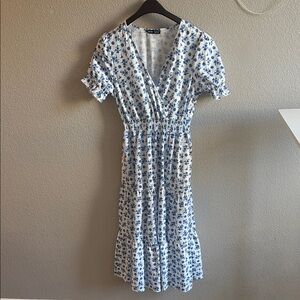 Blue and White Puff Sleeve Midi Sundress